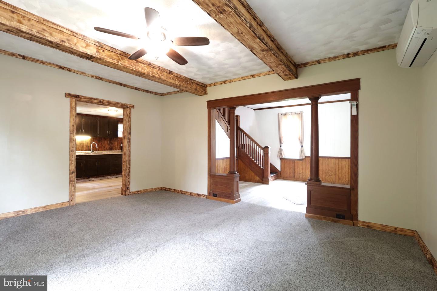 105 W Nectarine St Property Photo 12