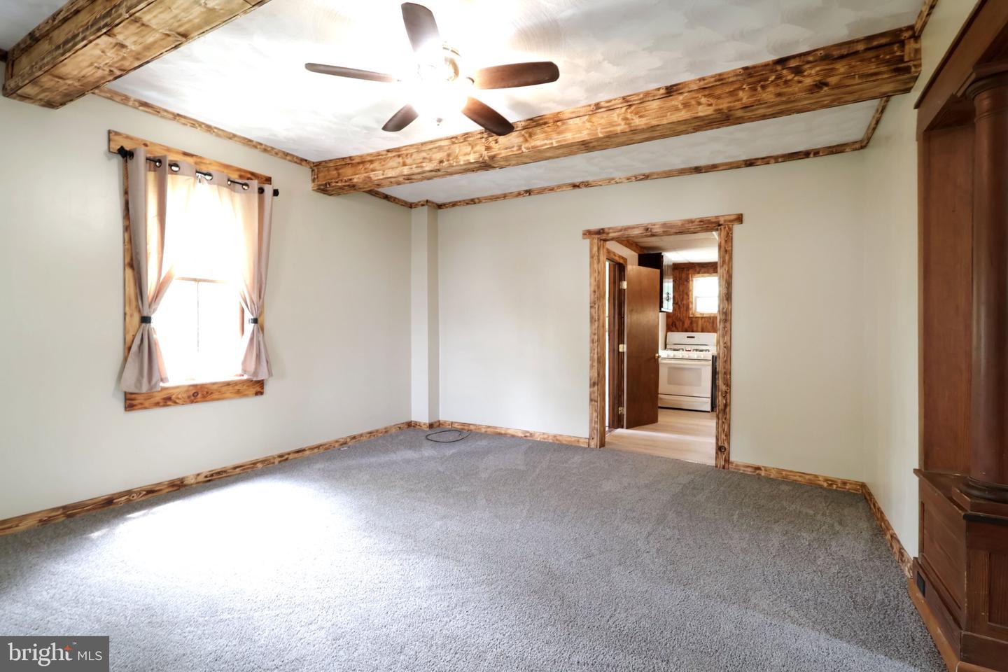 105 W Nectarine St Property Photo 13