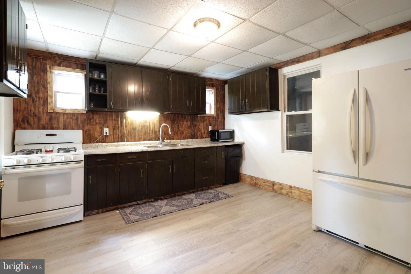 105 W Nectarine St Property Photo 14