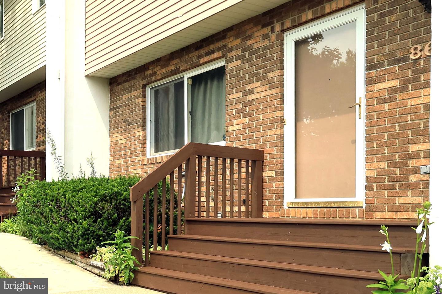 868 Galen Dr Property Photo 2