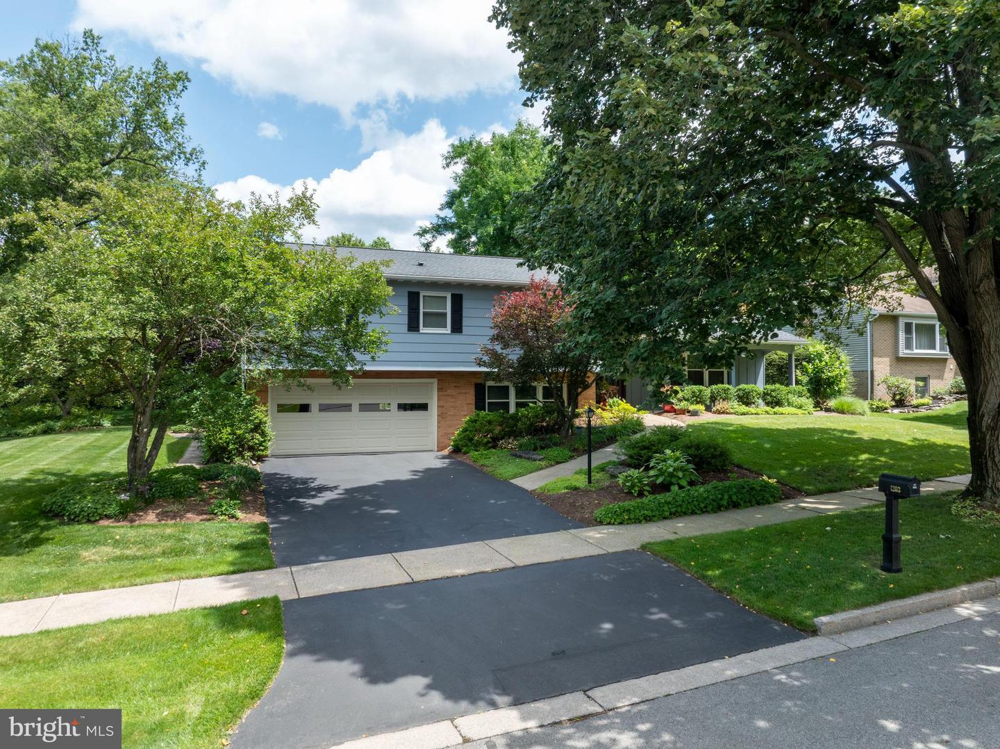 1203 Smithfield Cir Property Photo 1