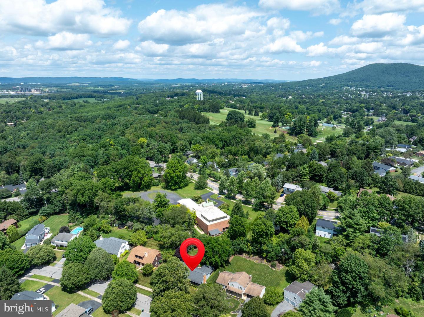 1203 Smithfield Cir Property Photo 6