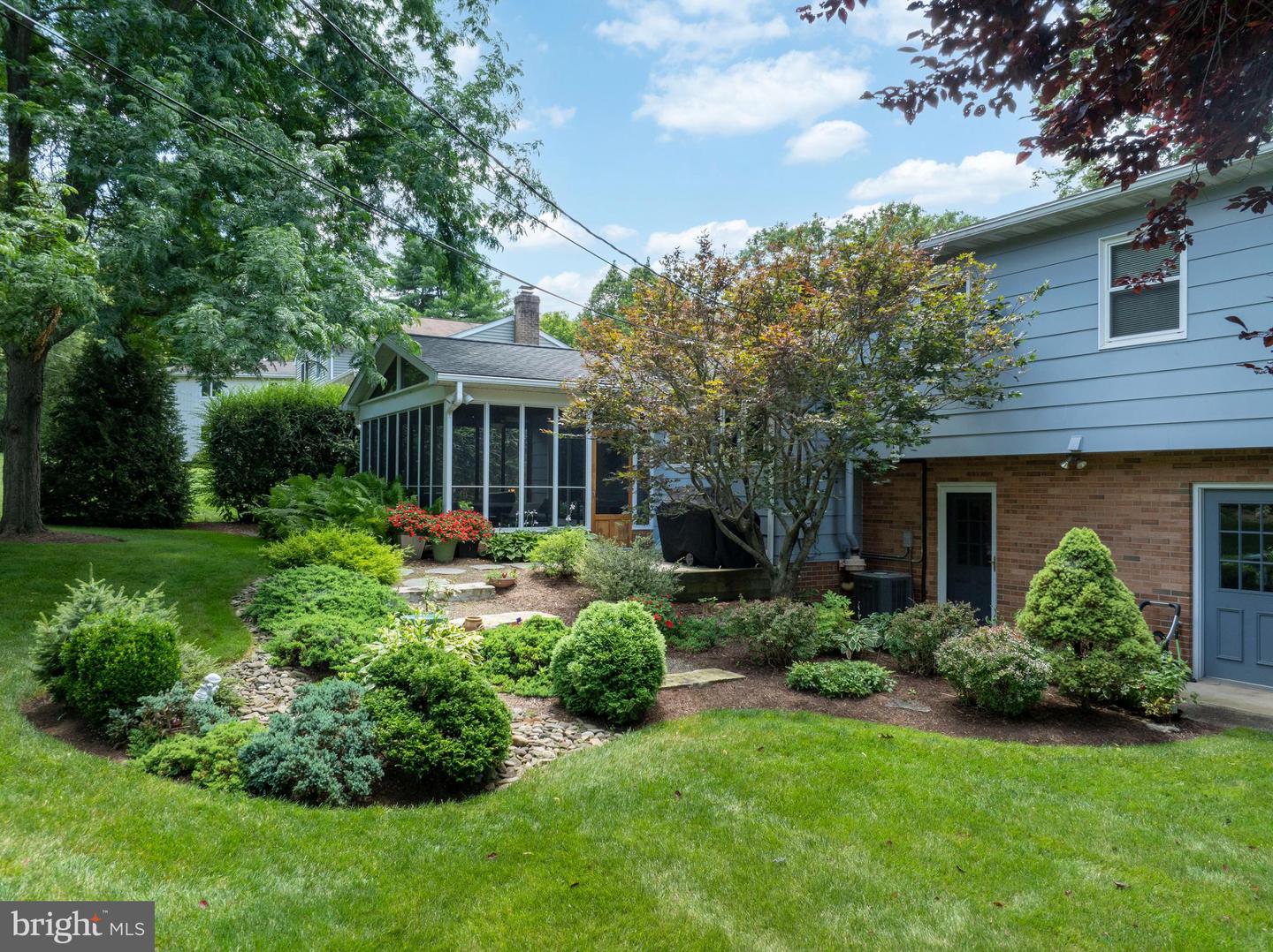 1203 Smithfield Cir Property Photo 17