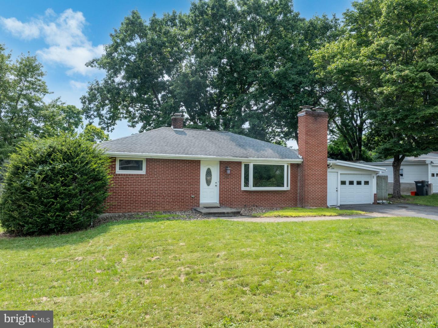 1354 Harris St Property Photo 1
