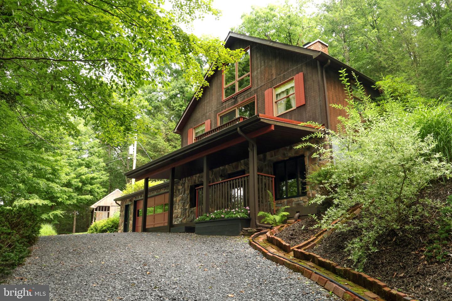 313 Jack Straw Rd Property Photo 1