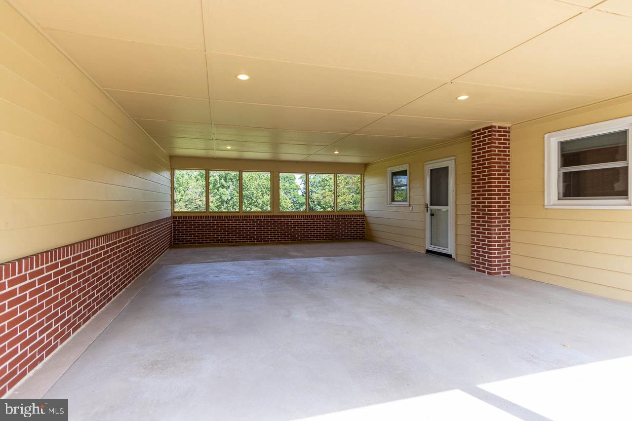131 Butternut Street Property Photo 4