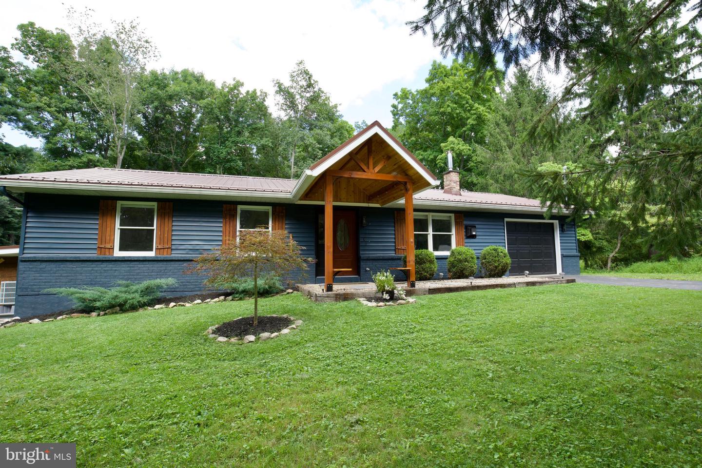 211 Mountain Rd Property Photo 6