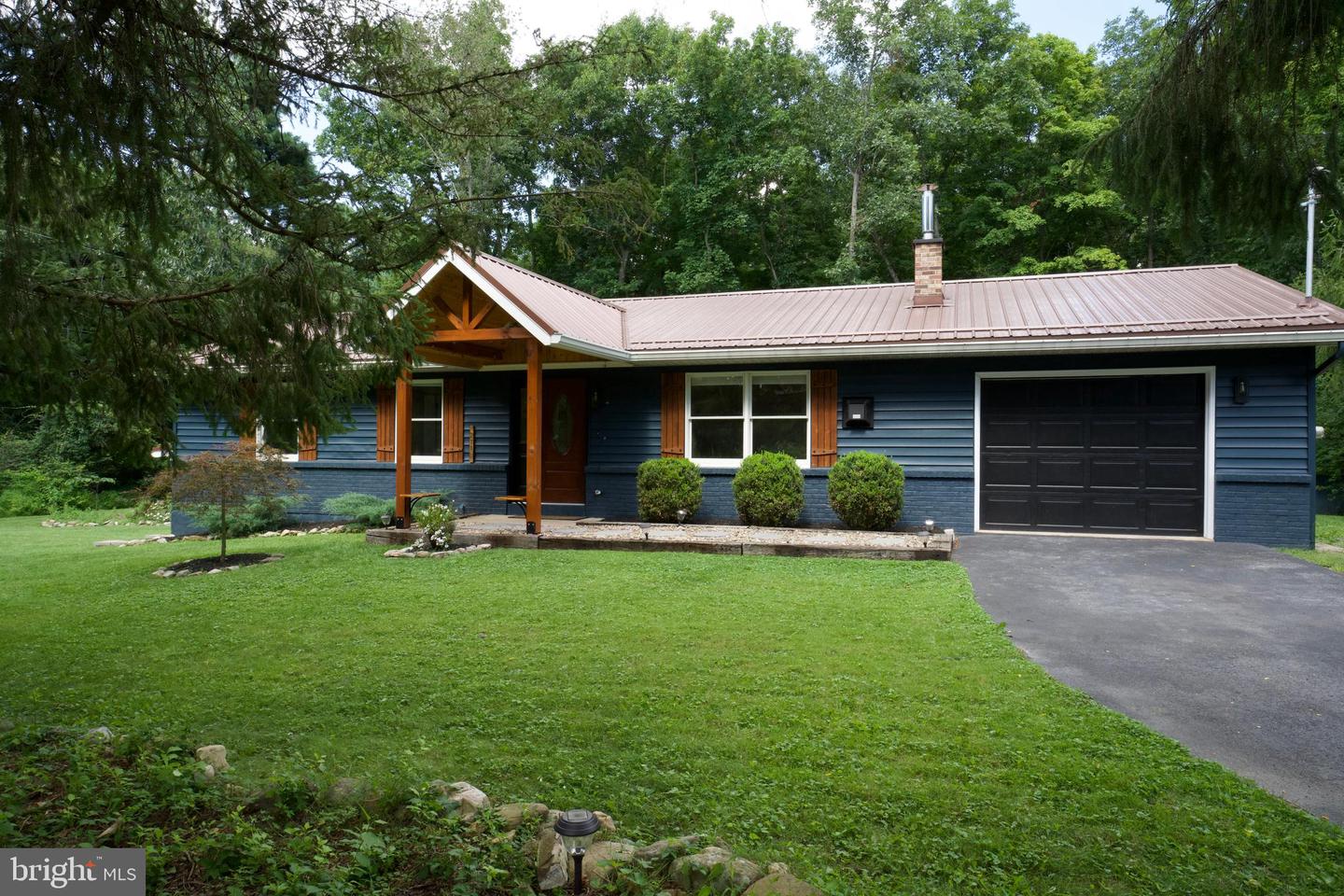 211 Mountain Rd Property Photo 7
