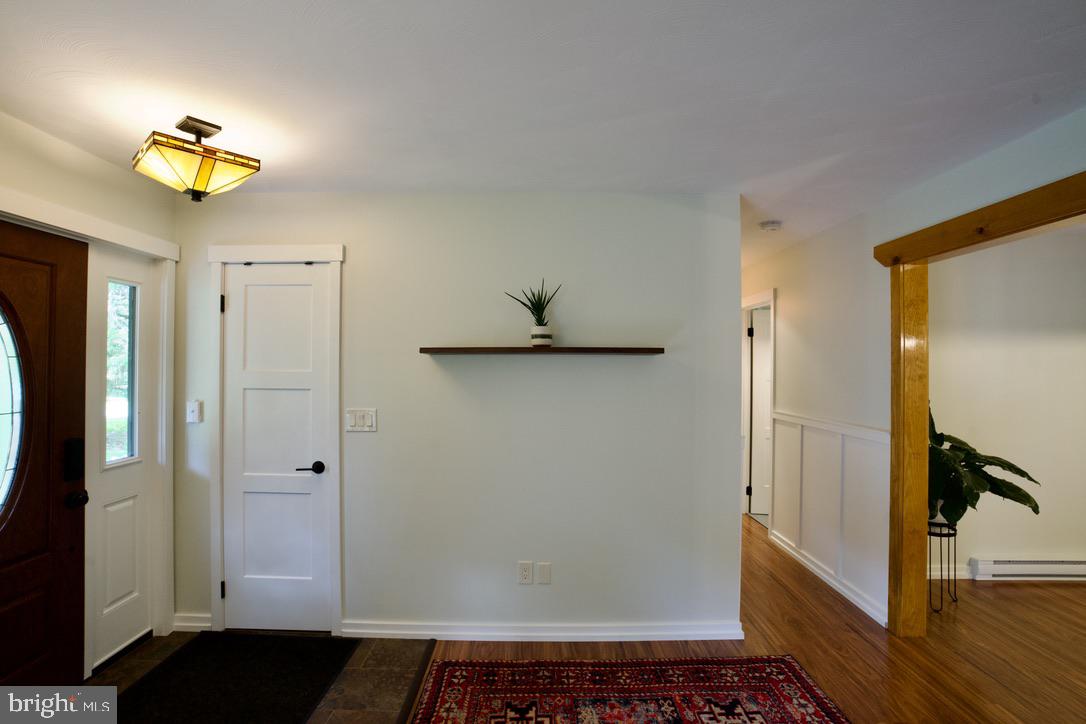 211 Mountain Rd Property Photo 8