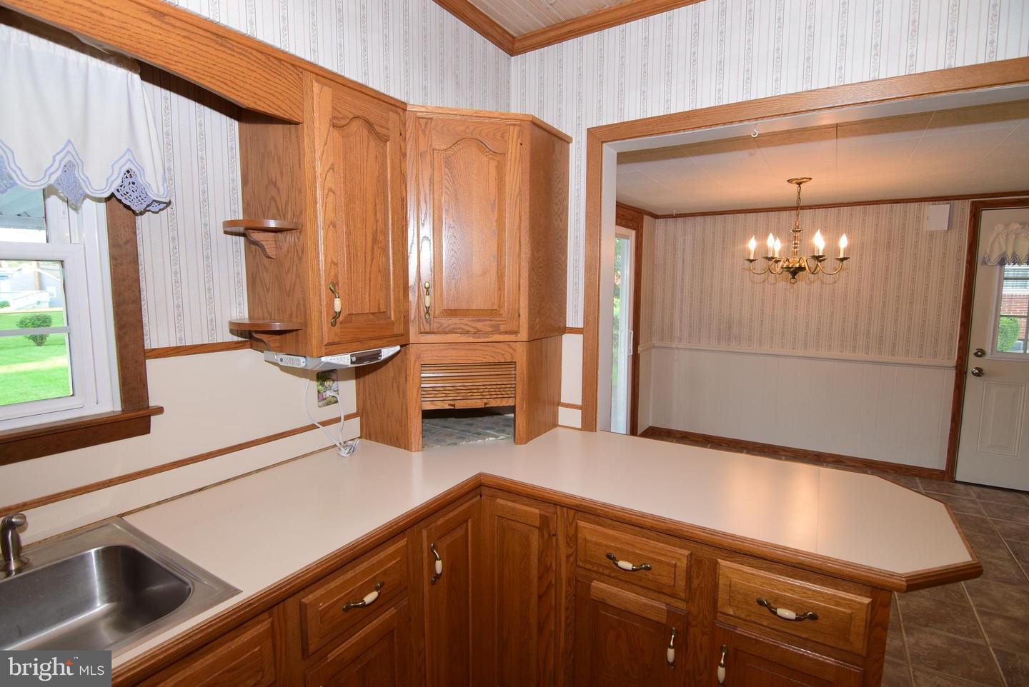 1131 Centre St Property Photo 15