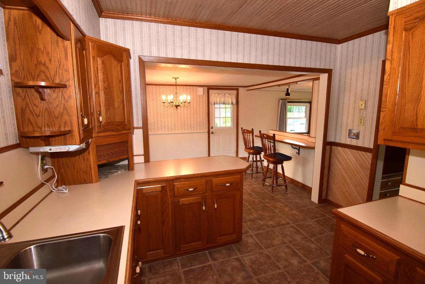 1131 Centre St Property Photo 16