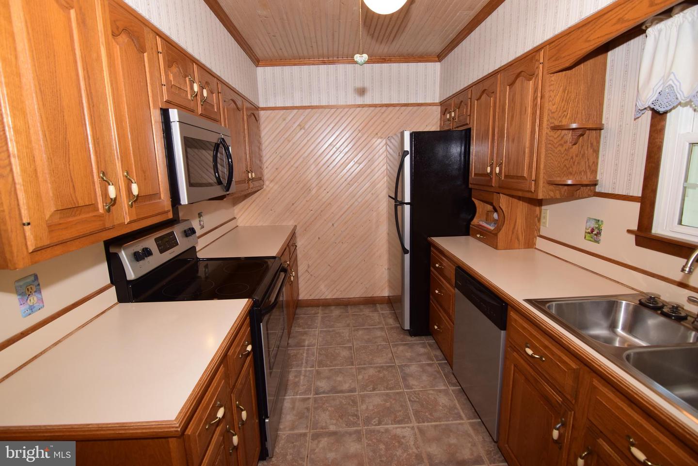 1131 Centre St Property Photo 18