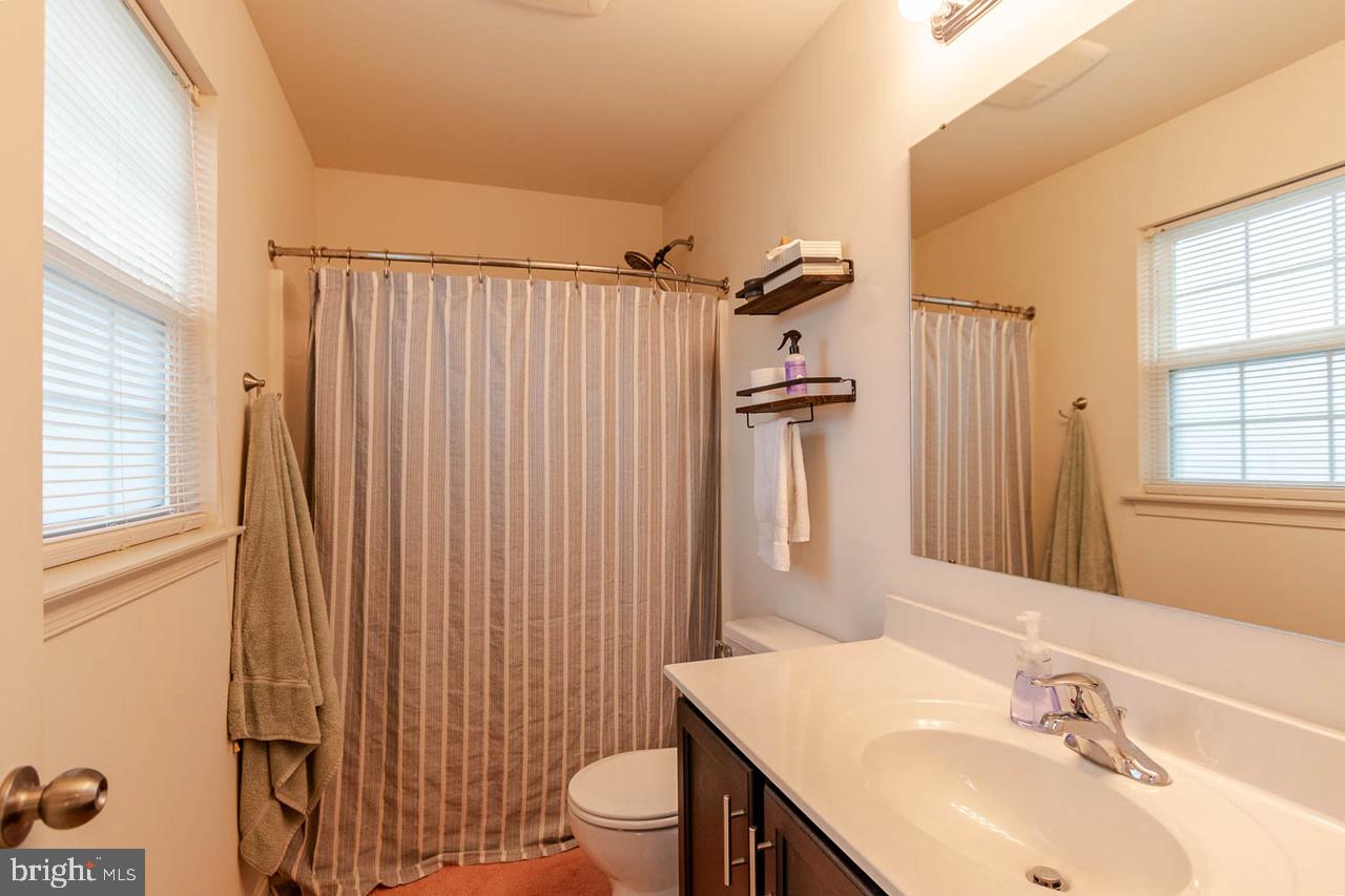 176 Dorchester Ln Property Photo 13