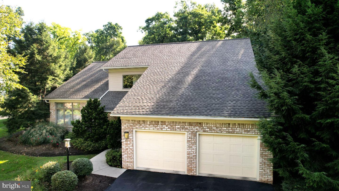 1426 Ridgemaster Dr Property Photo 2