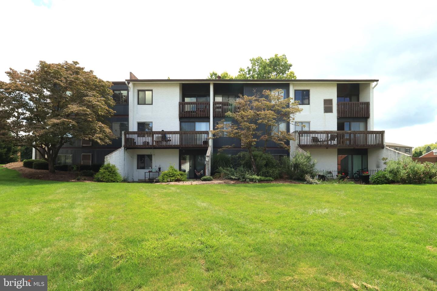 808 Stratford Drive Dr #13 Property Photo 1