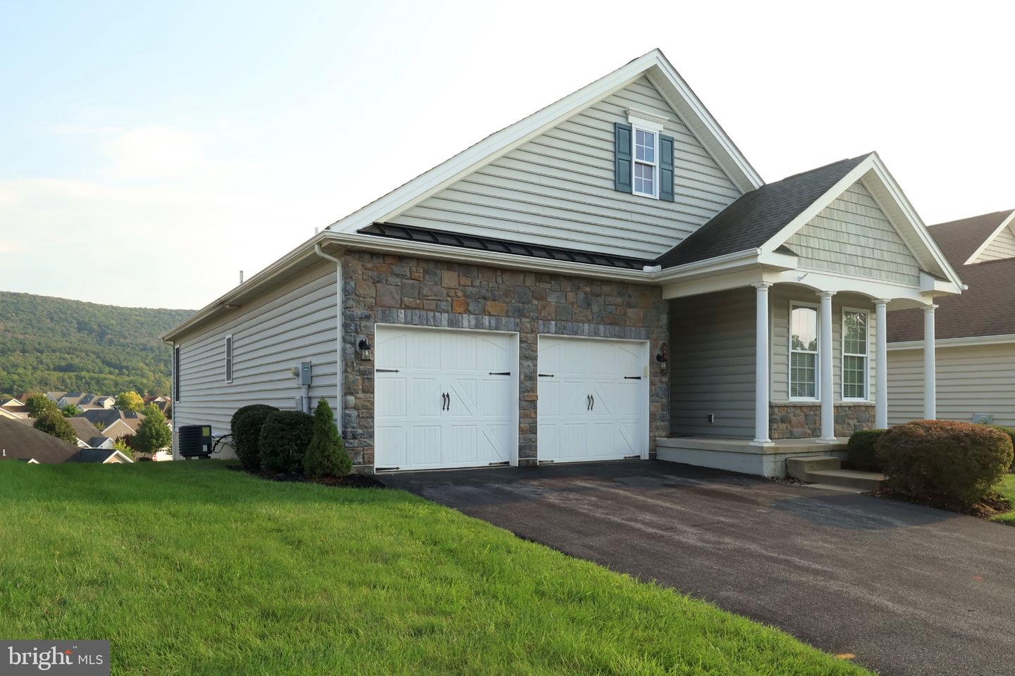 233 Beacon Cir Property Photo 5