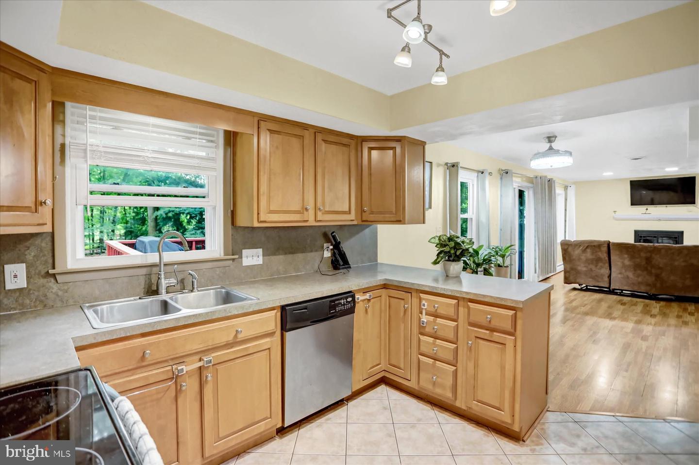 219 Morningside Cir Property Photo 5