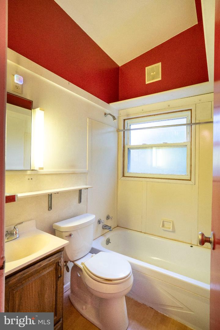 362 Laurel Ln Property Photo 28