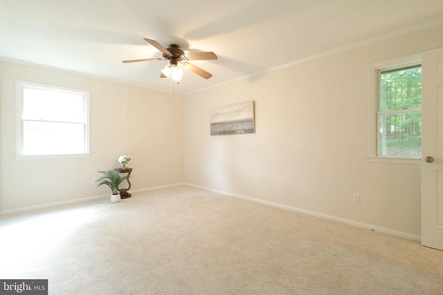 667 Devonshire Dr Property Photo 23
