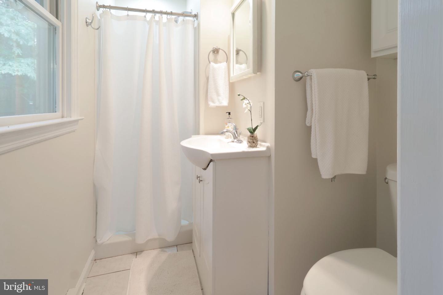 667 Devonshire Dr Property Photo 26