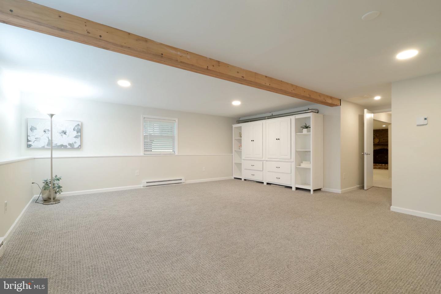 667 Devonshire Dr Property Photo 37