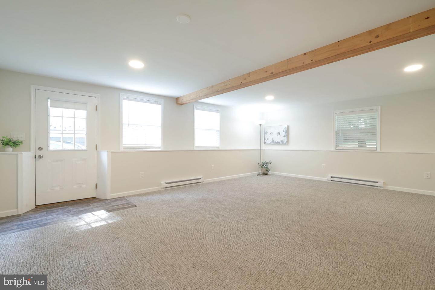 667 Devonshire Dr Property Photo 38