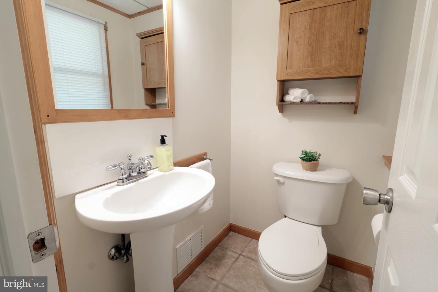 667 Devonshire Dr Property Photo 42