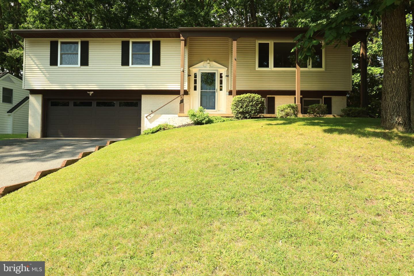 667 Devonshire Dr Property Photo 60
