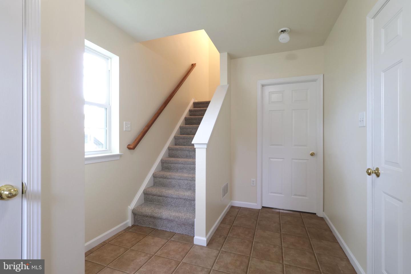 175 Dorchester Ln Property Photo 4