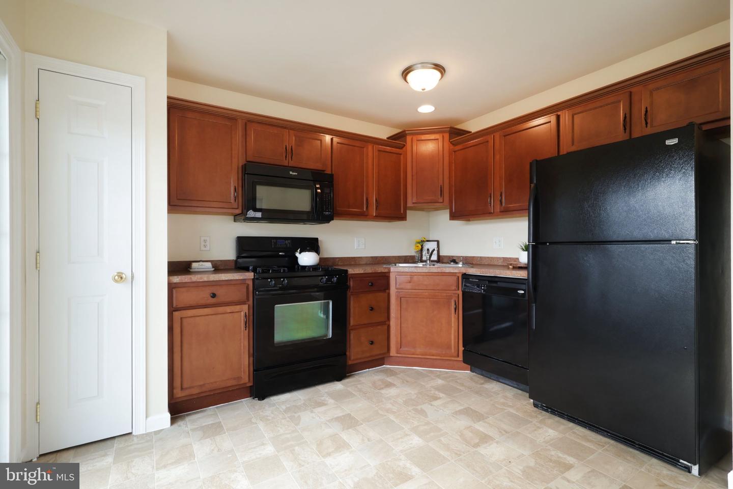 175 Dorchester Ln Property Photo 6