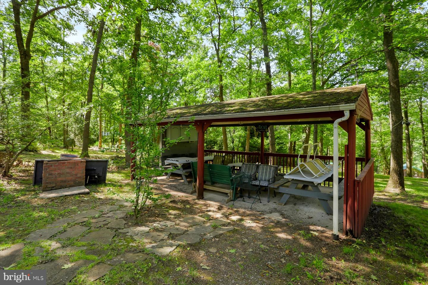 115 Summit Rd Property Photo 3