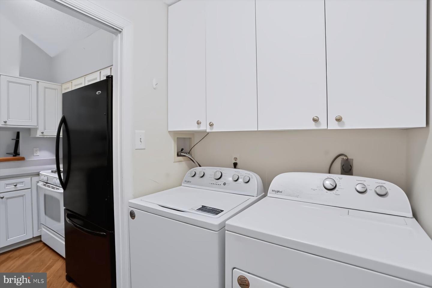 371 Oakwood Ave Property Photo 12