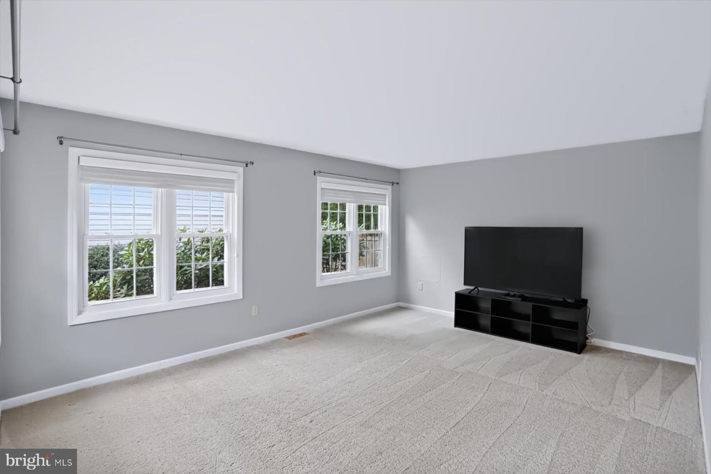371 Oakwood Ave Property Photo 14