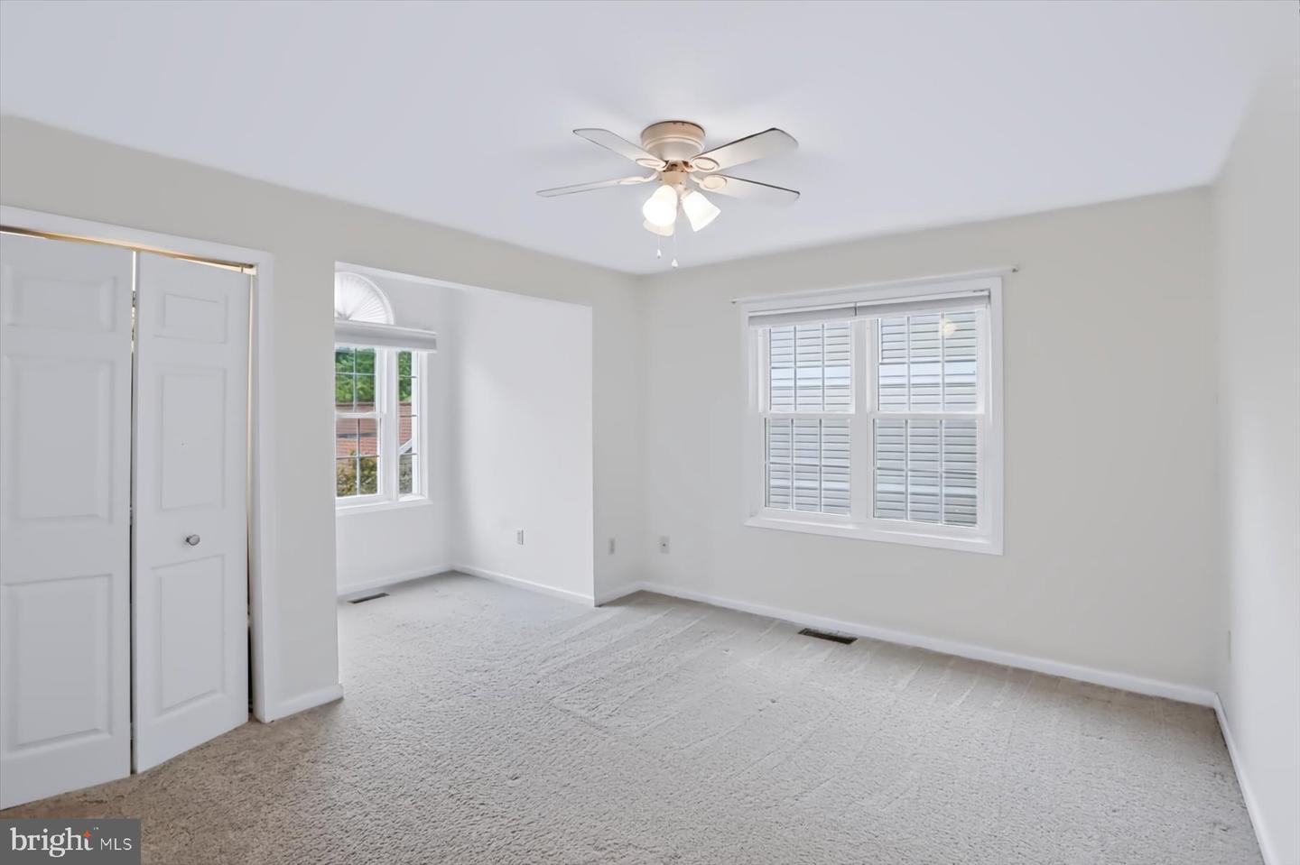 371 Oakwood Ave Property Photo 26