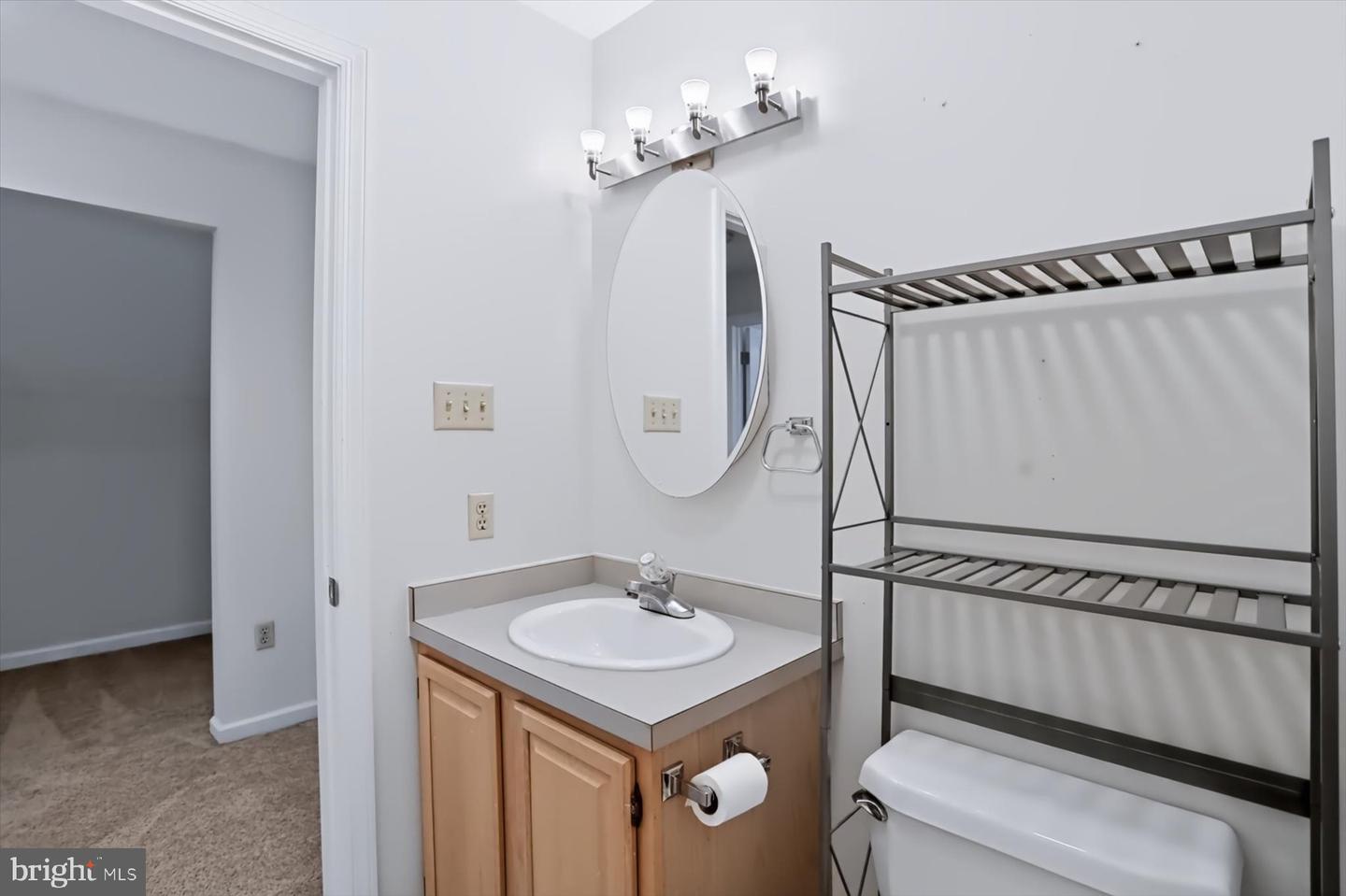 371 Oakwood Ave Property Photo 30