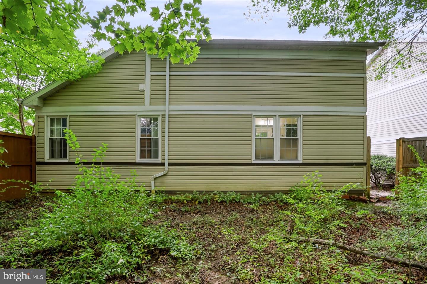371 Oakwood Ave Property Photo 39