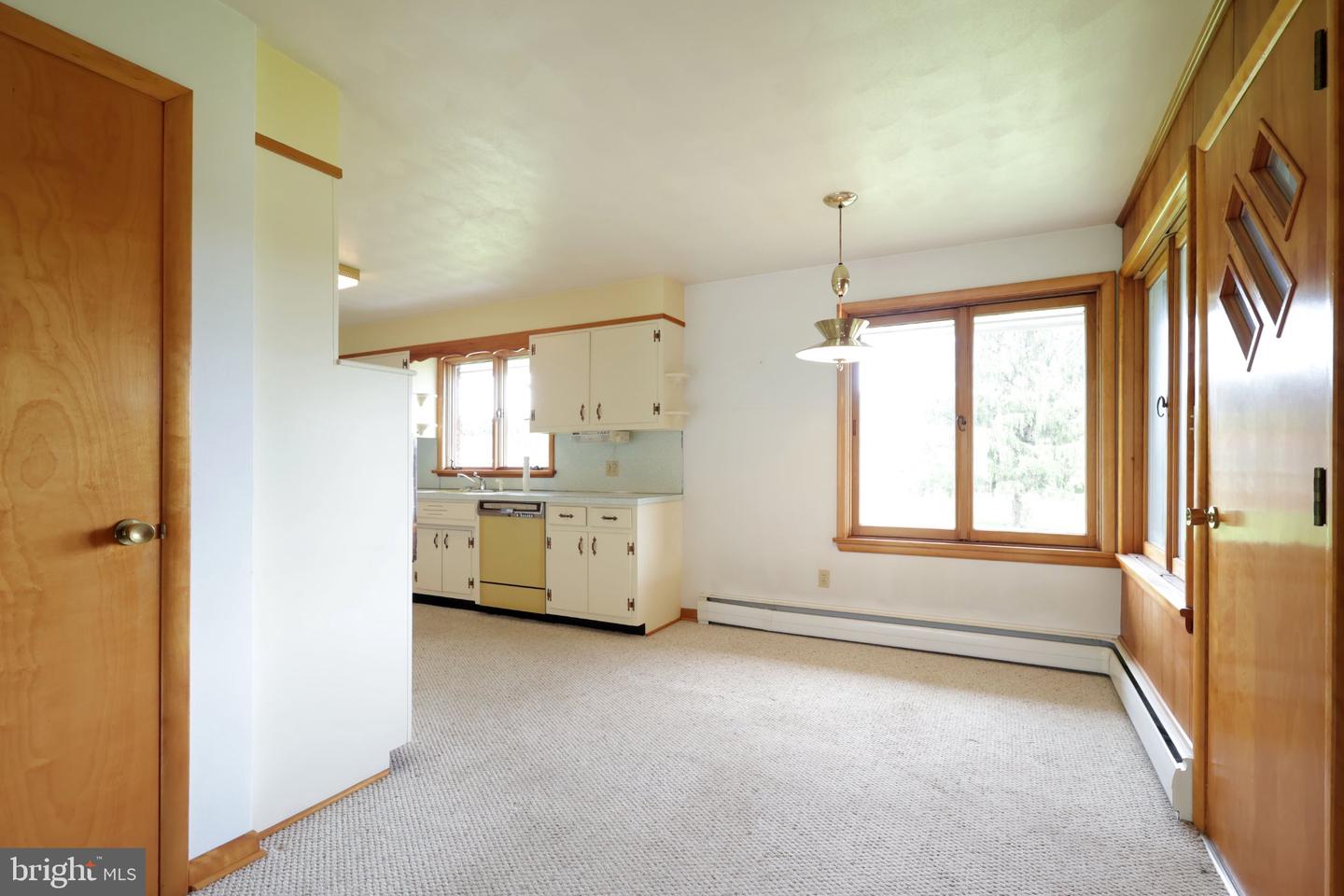 1185 Centre St Property Photo 13