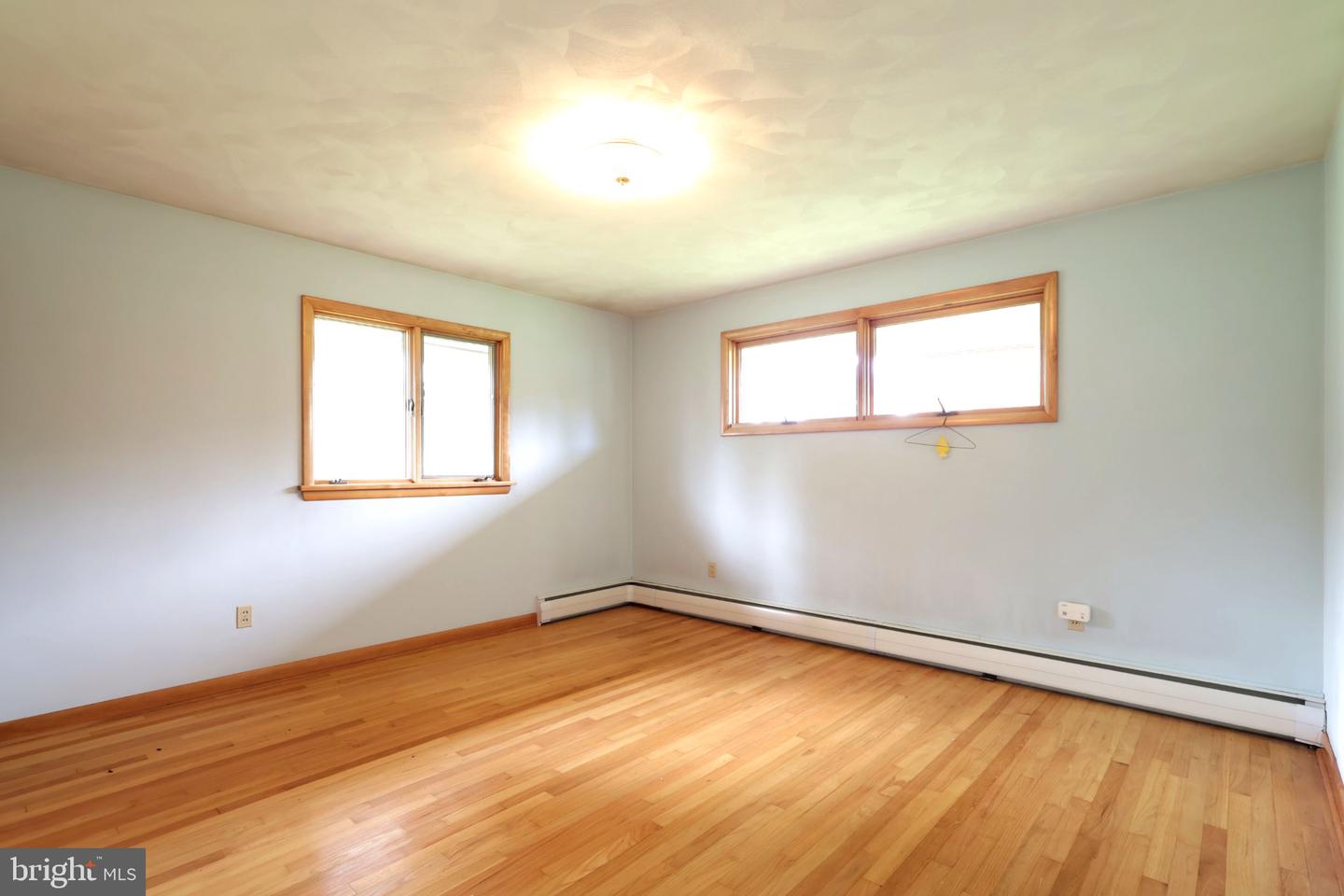1185 Centre St Property Photo 23
