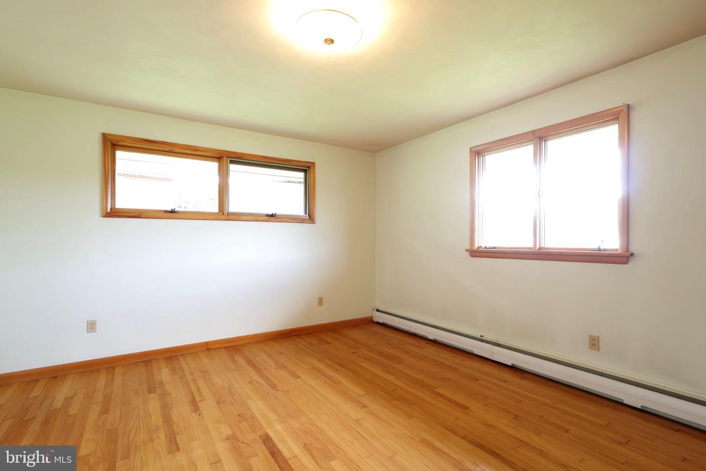 1185 Centre St Property Photo 26