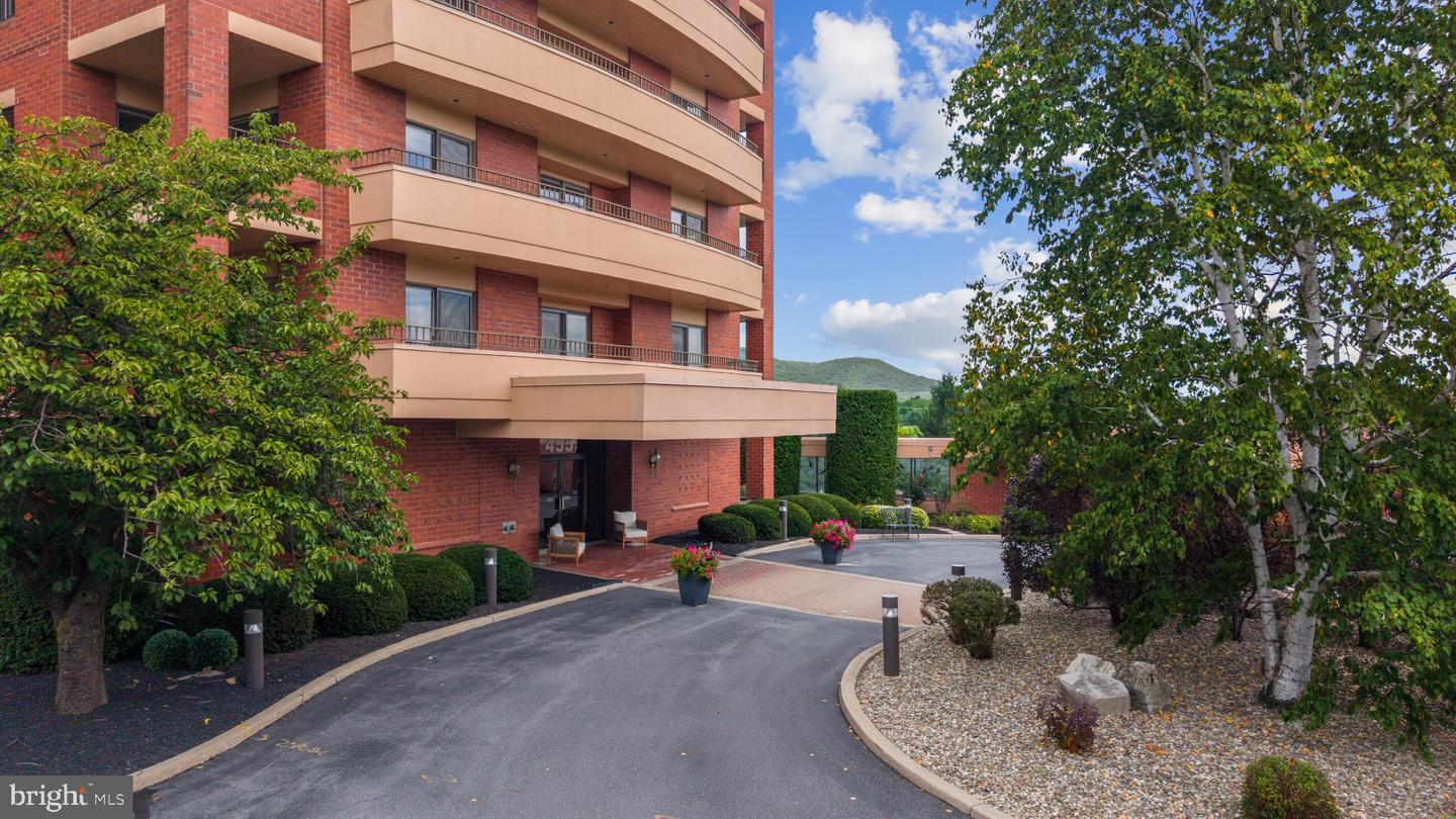 455 WINDMERE DR #3C Property Photo 1