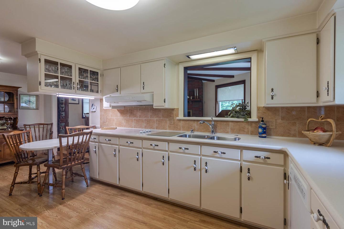 267 Kathy St Property Photo 2