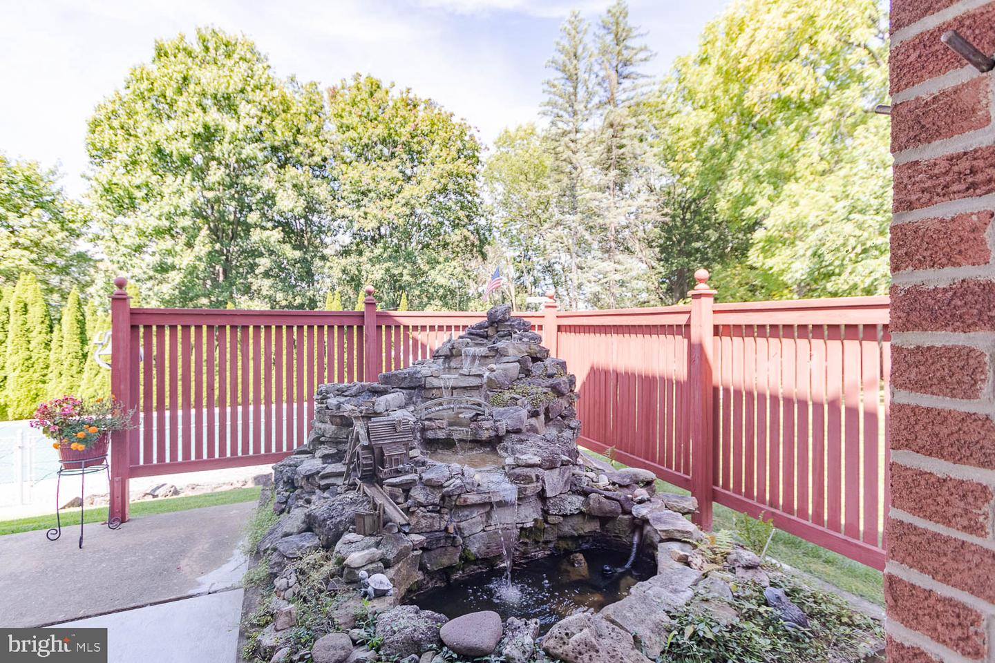 267 Kathy St Property Photo 42