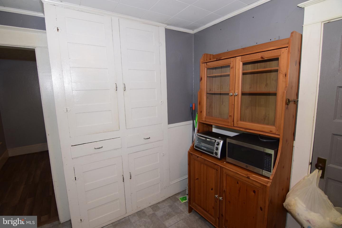 479 E High St Property Photo 4