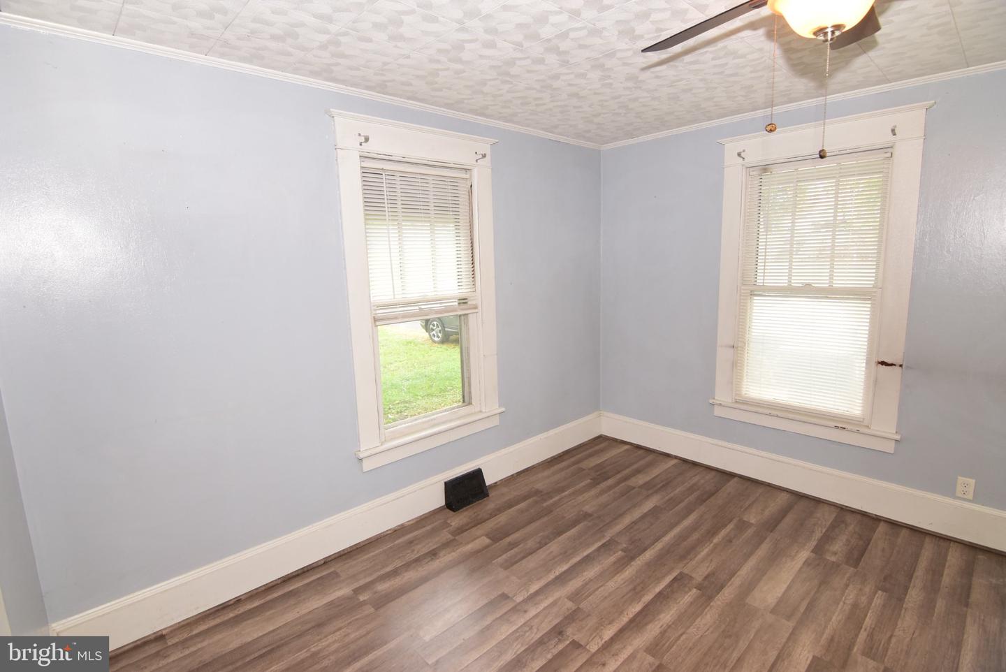 479 E High St Property Photo 5