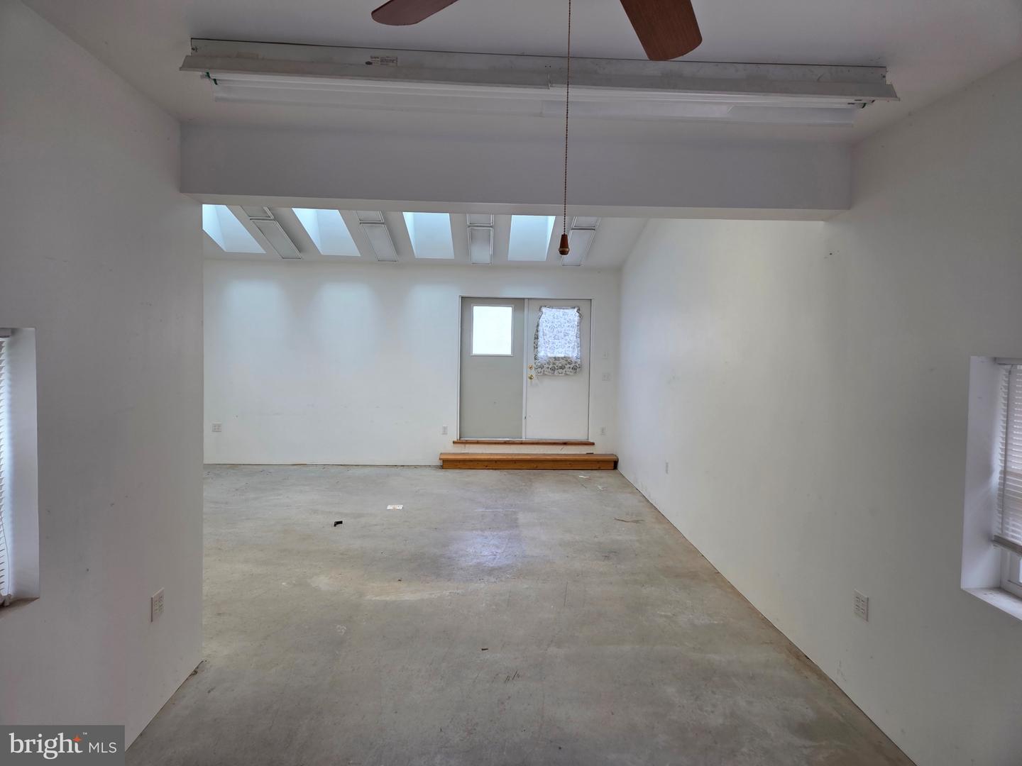 500 Main St Property Photo 6