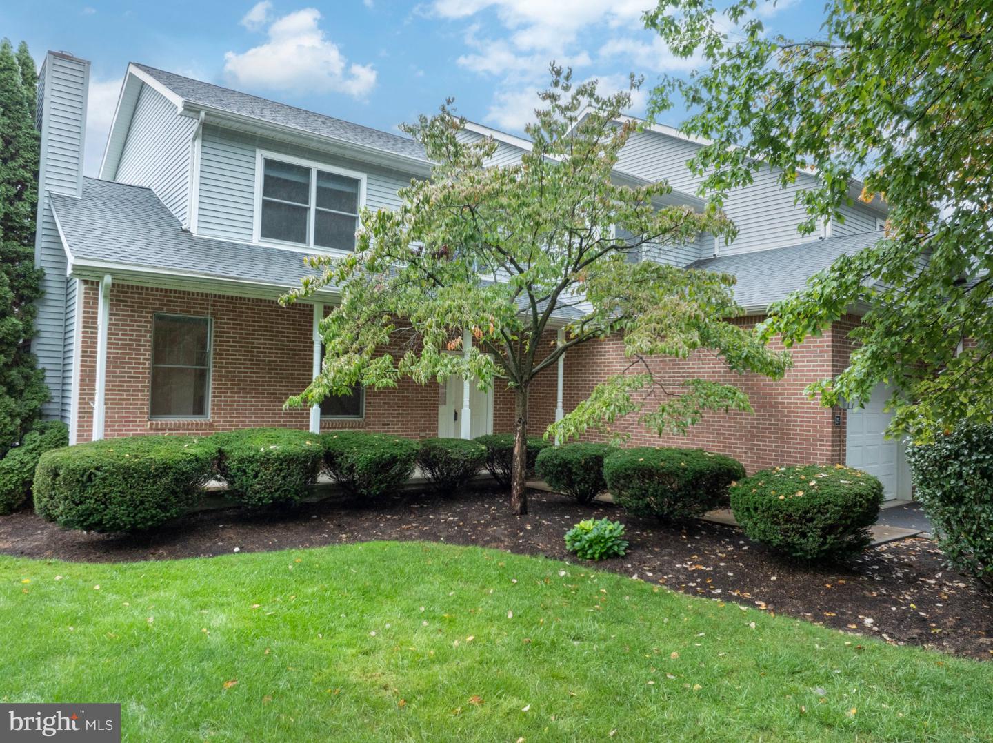 1460 BLUE COURSE DR #25 Property Photo 1