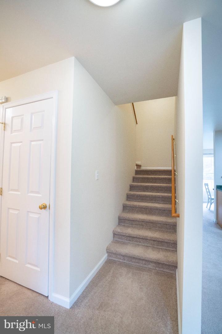 128 Winchester Ct Property Photo 23