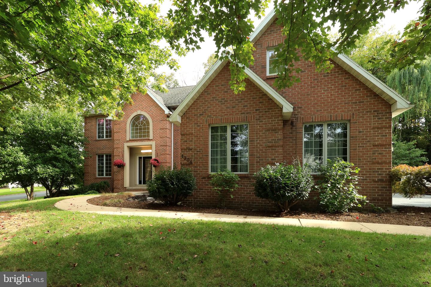 1304 Megan Dr Property Photo 3