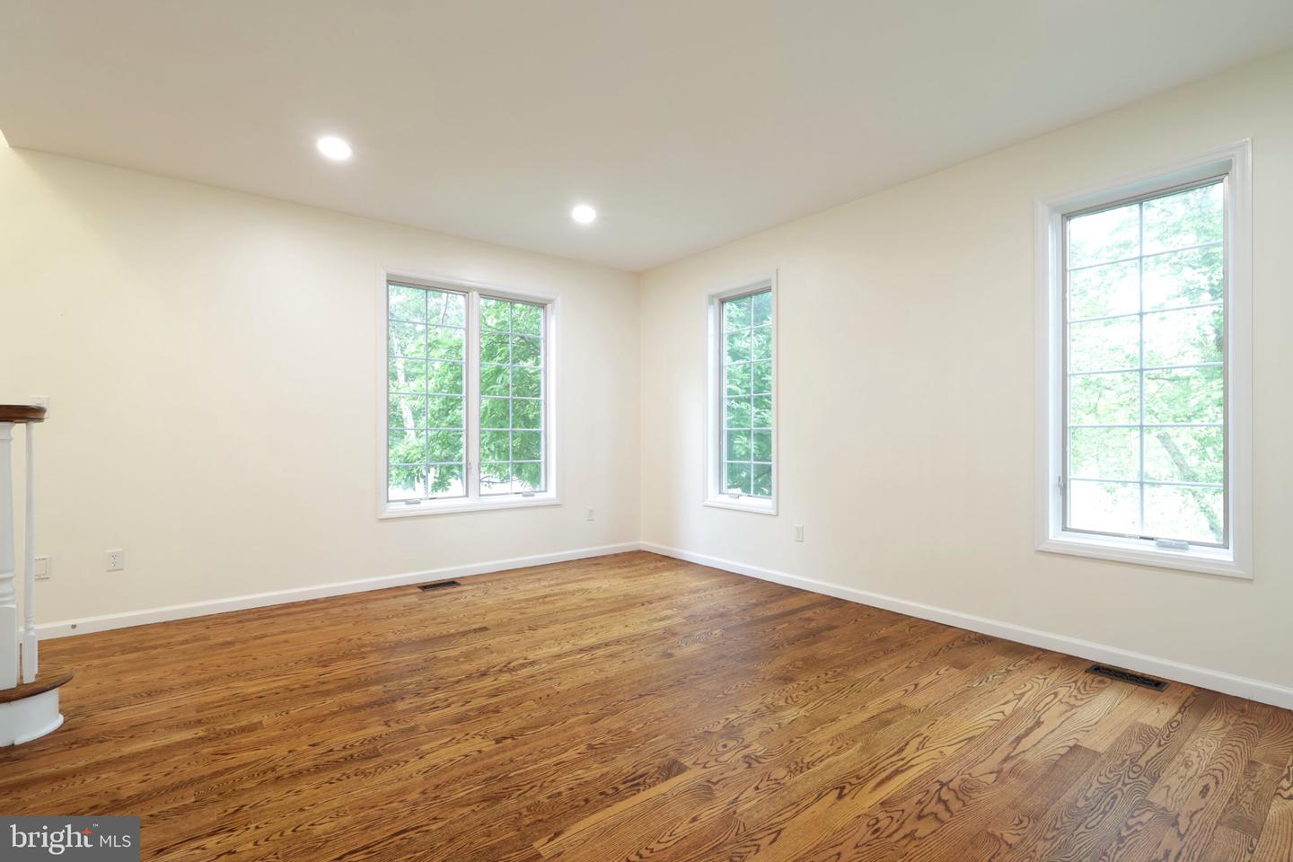 1304 Megan Dr Property Photo 12