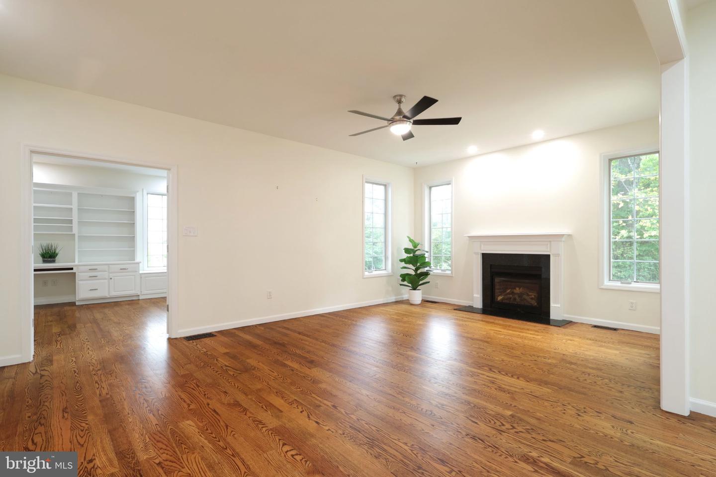 1304 Megan Dr Property Photo 32